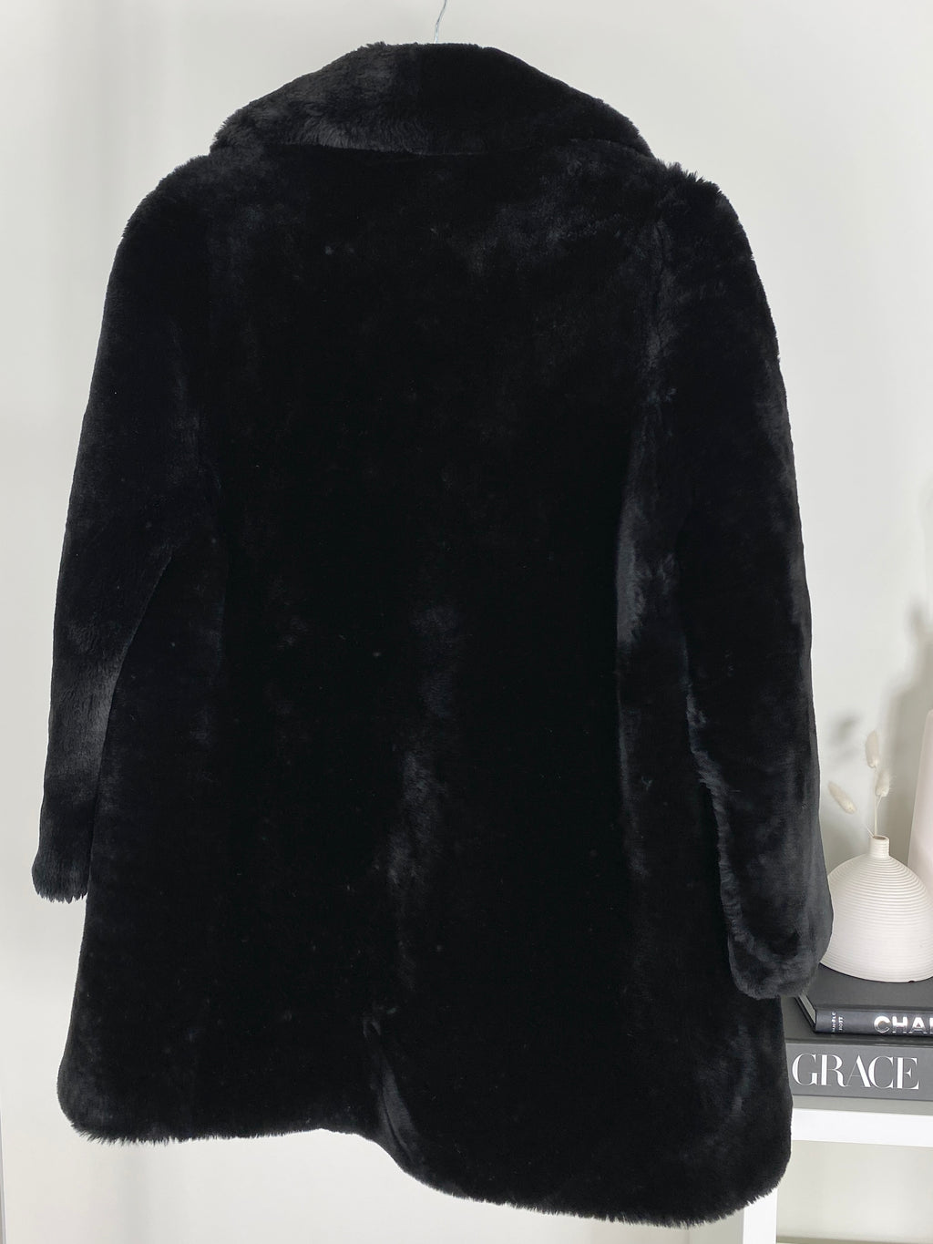 VINTAGE BLACK FAUX FUR COAT