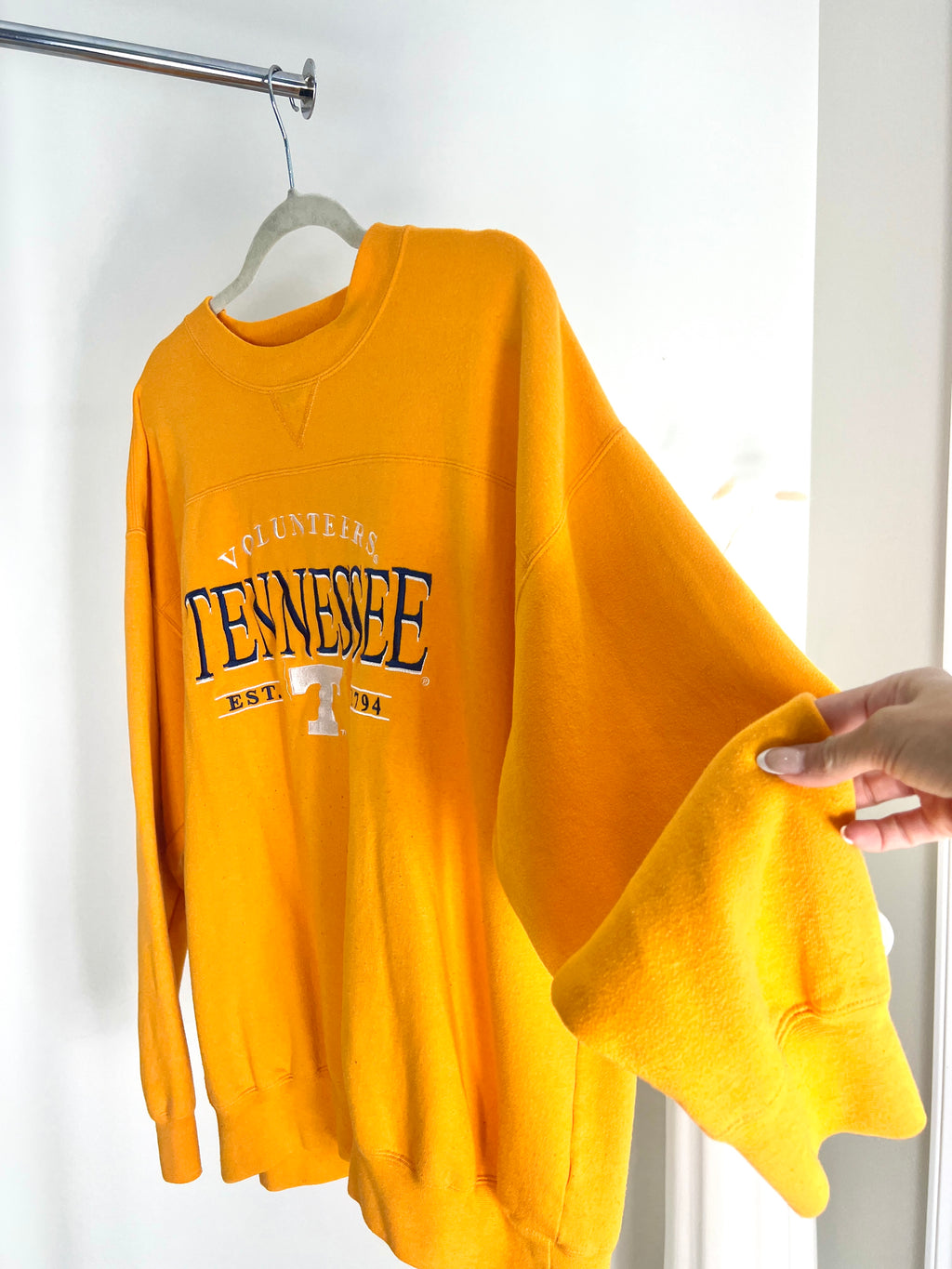 VINTAGE TENNESSEE VOLUNTEERS EMBROIDERED ORANGE CREWNECK