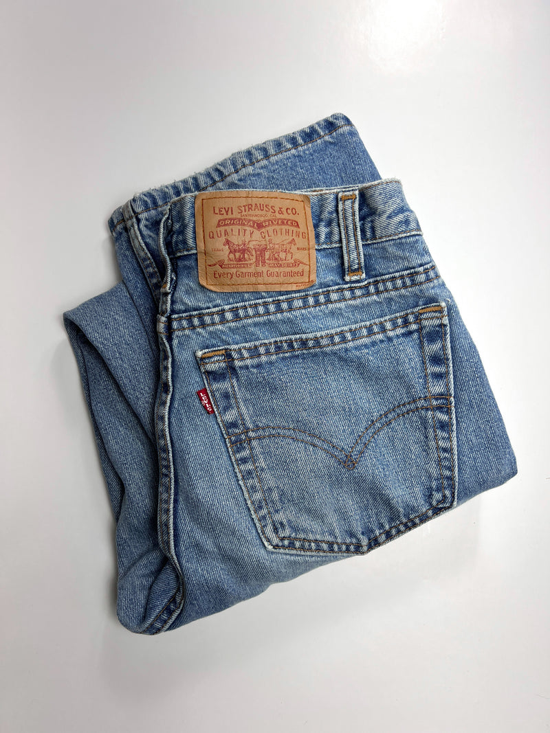 MEDIUM WASH 505 VINTAGE LEVI'S | 29 x 29