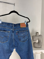 DARK WASH 505 VINTAGE LEVI'S | 32 x 29