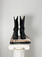 VINTAGE BLACK LEATHER COWBOY BOOTS | 7