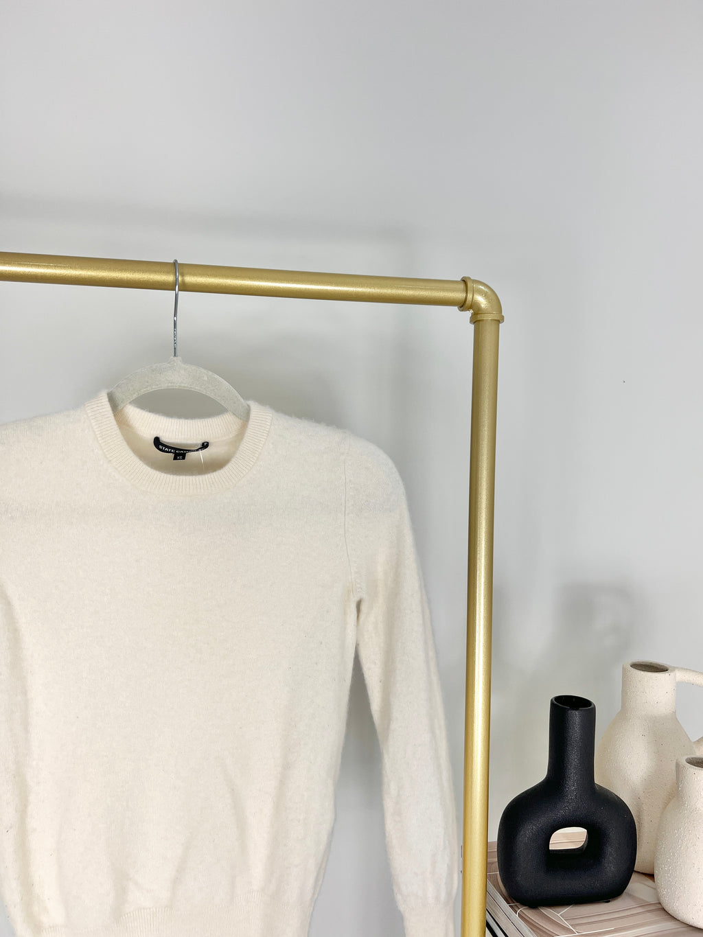 CLASSIC IVORY CASHMERE SWEATER