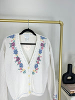 WHITE VINTAGE BUTTON-UP GARDEN CARDIGAN