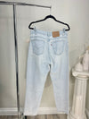 VINTAGE LEVI'S 550 RELAXED FIT LIGHT WASH DISTRESSED JEANS - SIZE 33