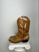 CHIC VINTAGE LIGHT BROWN COWBOY BOOTS - SIZE 10.5W