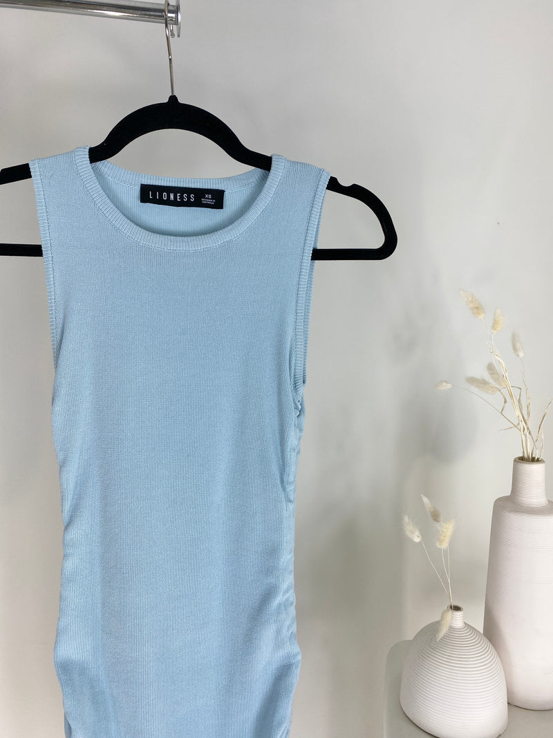 LIGHT BLUE CINCHED SIDE KNIT DRESS