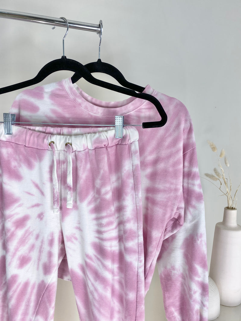 PINK TIE-DYE SWEAT SUIT