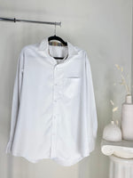 VINTAGE WHITE OVERSIZED BUTTON-UP