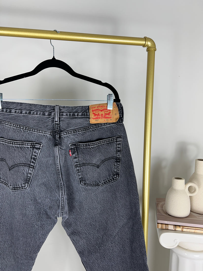 FADED BLACK LEVI'S 501 JEANS | SIZE 32
