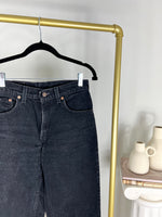 VINTAGE BLACK LEVI'S 550 JEANS | SIZE 28