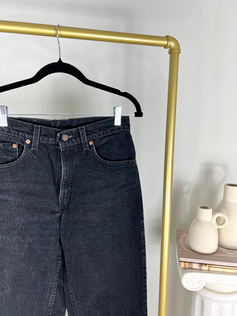 VINTAGE BLACK LEVI'S 550 JEANS | SIZE 28