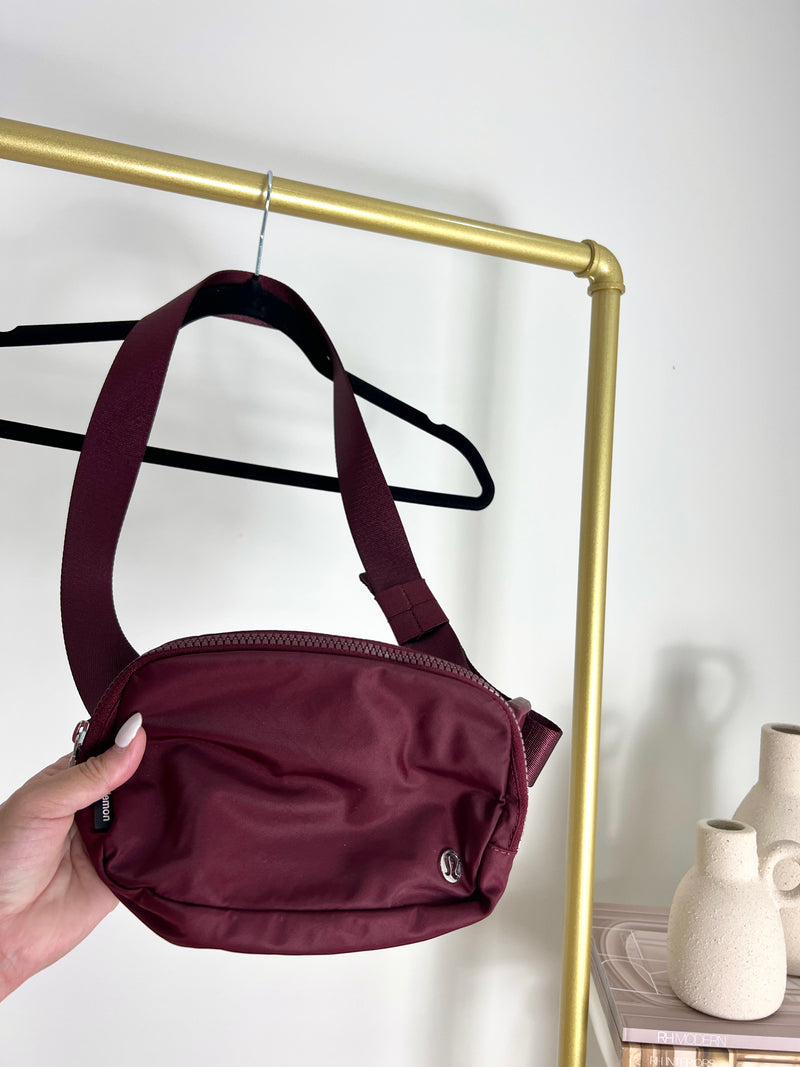 LULULEMON BURGUNDY BELT BAG