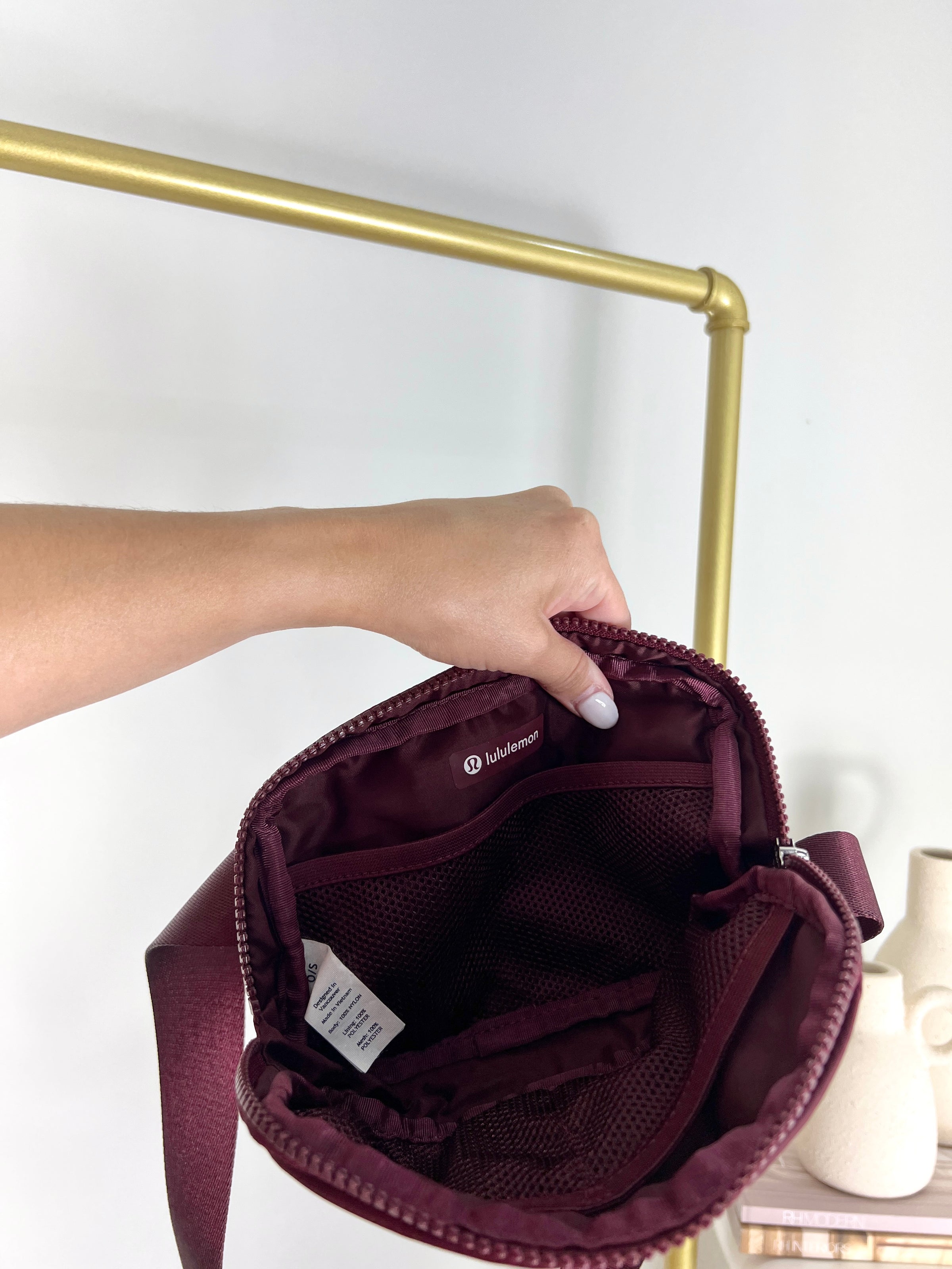 LULULEMON BURGUNDY BELT BAG– Closet From Hell LULULEMON BURGUNDY BELT BAG– Closet From Hell