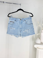 VINTAGE LIGHT WASH DENIM CUTOFFS (30)