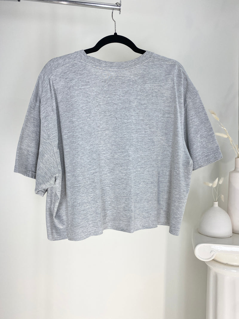 VINTAGE CROPPED GREY NIKE SWOOSH T-SHIRT