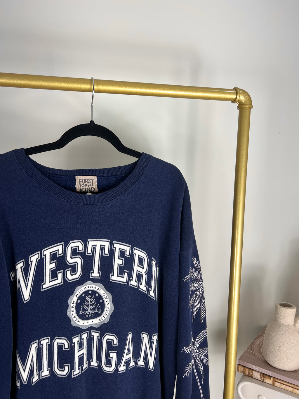 VINTAGE NAVY WESTERN MICHIGAN UNIVERSITY CREWNECK