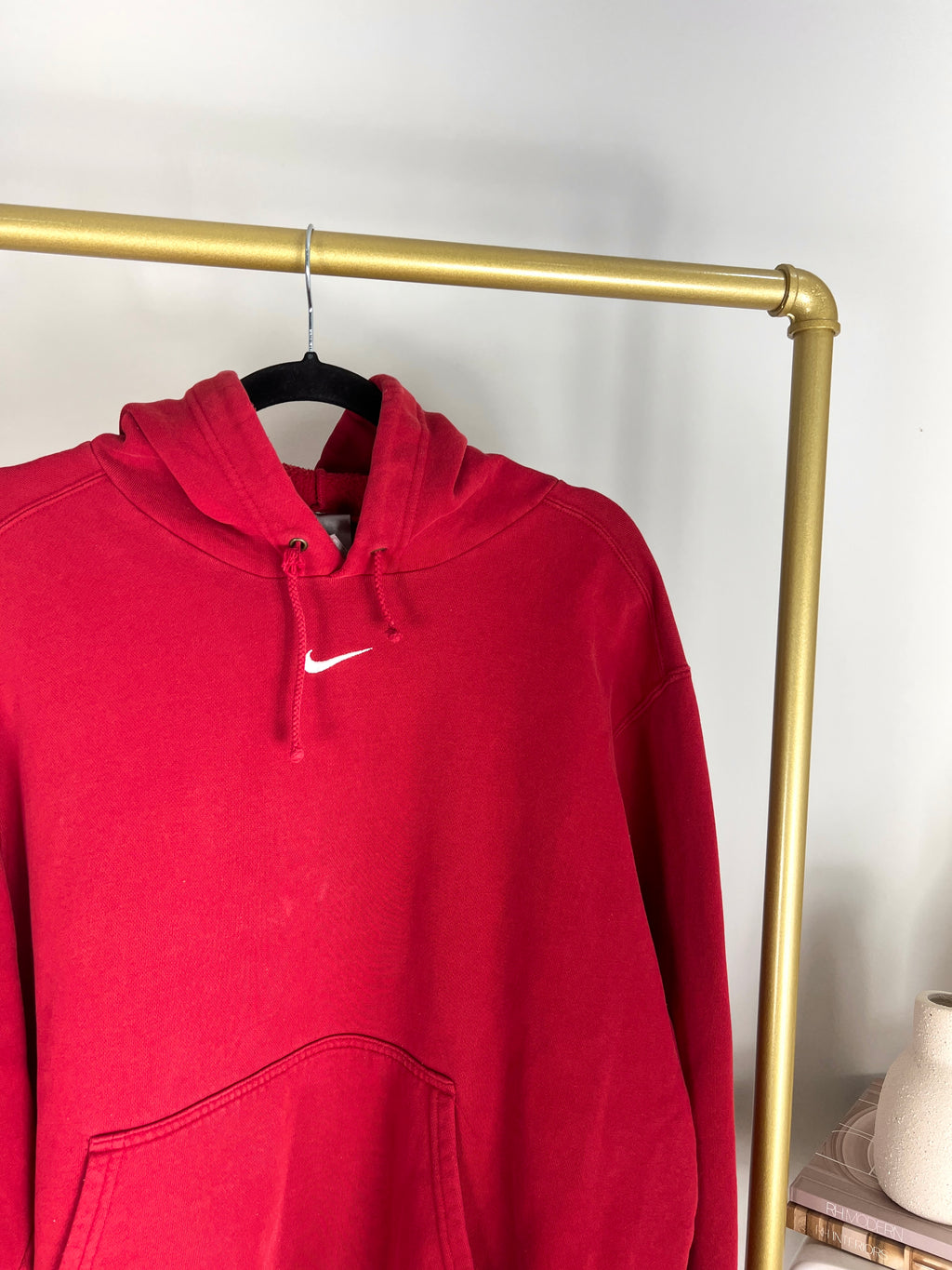 VINTAGE RED NIKE CENTRE SWOOSH HOODIE