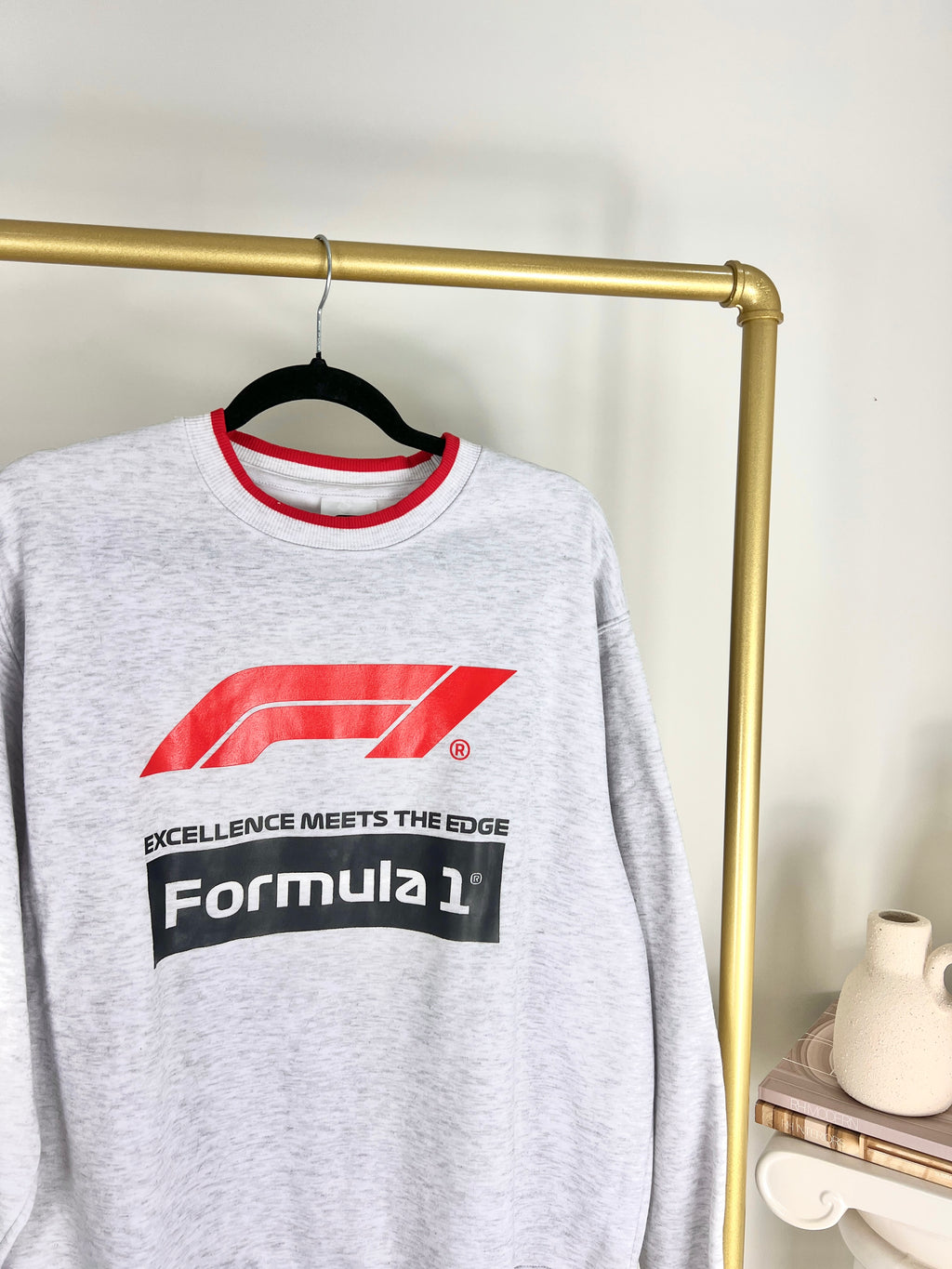 LIGHT GREY FORMULA 1 CREWNECK