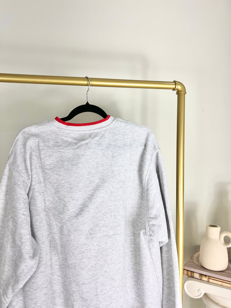 LIGHT GREY FORMULA 1 CREWNECK