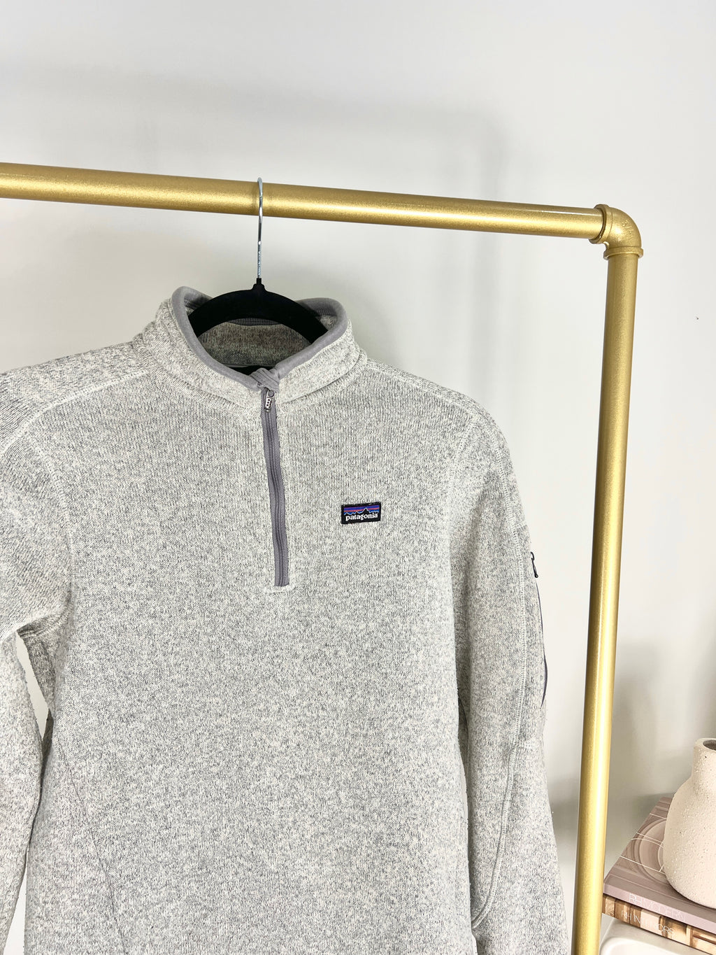 PATAGONIA LIGHT GREY QUARTER ZIP SWEATER