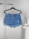 VINTAGE MEDIUM WASH LEVI'S DENIM CUTOFFS - SIZE 4-6