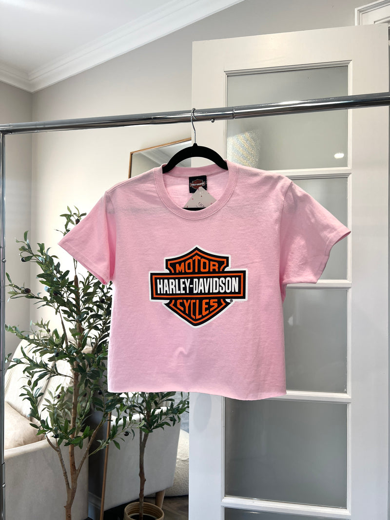 ICONIC BABY PINK HARLEY DAVIDSON CROPPED T-SHIRT